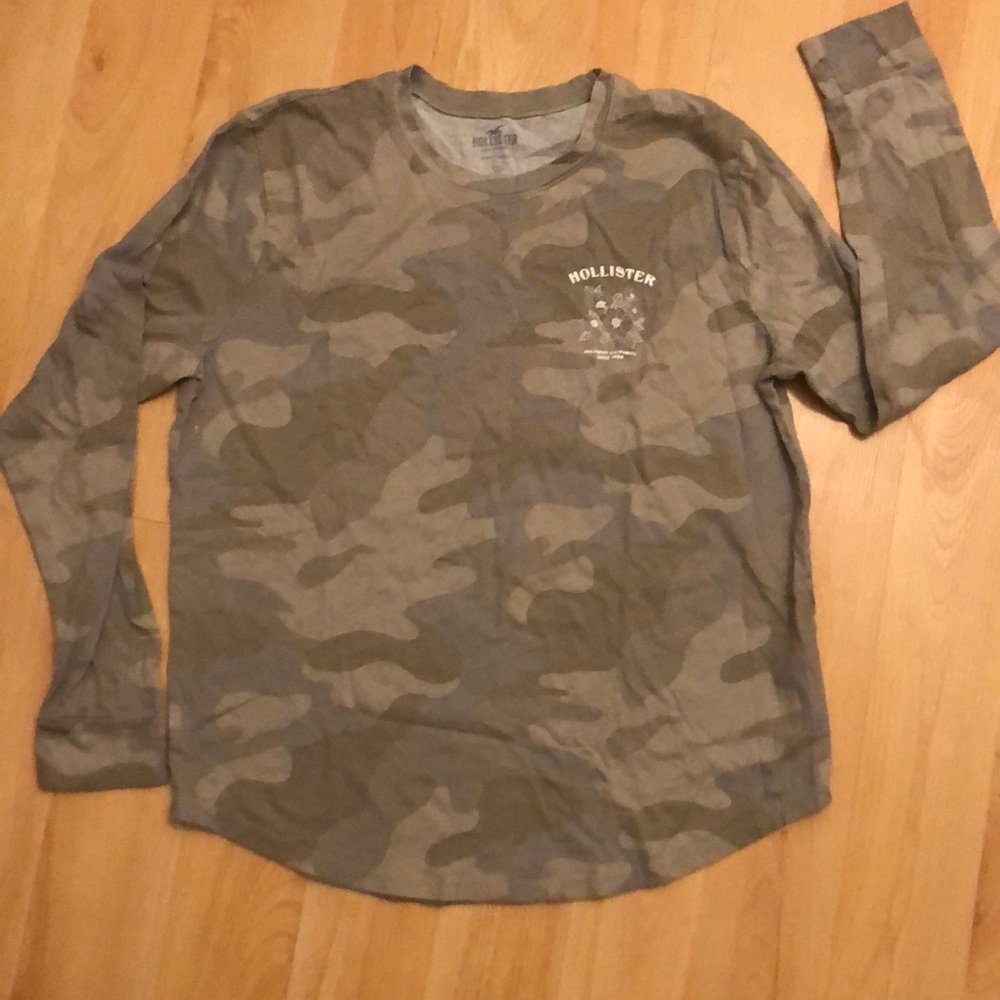 Hollister long sleeve super soft camo top S